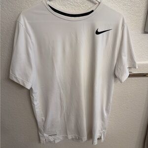 Nike Men's White Short Sleeve Tee